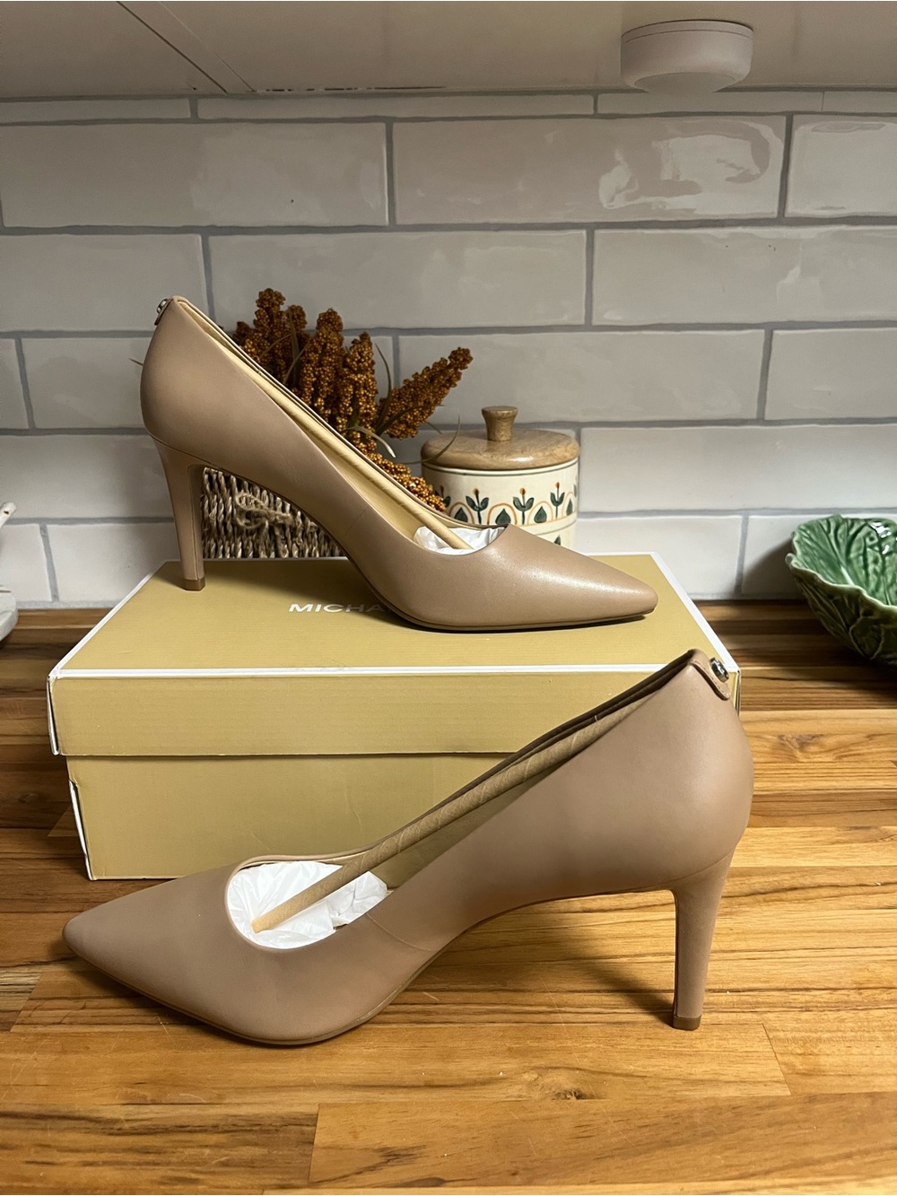 NWT Michael Kors Dorothy Flex Pump Tan Leather Pump Sz 11